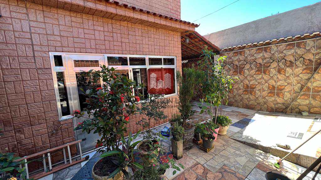 Casa em Nova Iguaçu, no bairro Austin