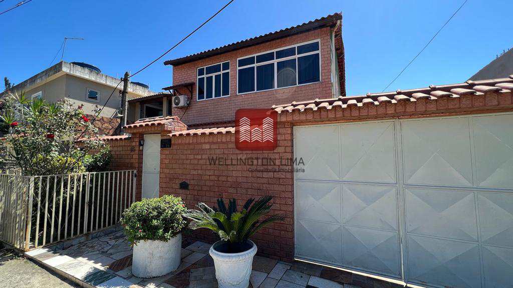 Casa em Nova Iguaçu, no bairro Austin