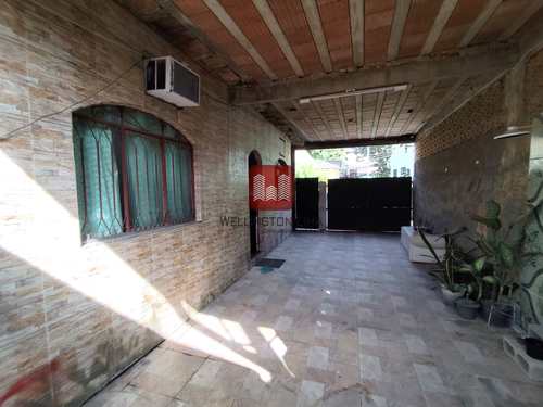 Casa, código 811 em Queimados, bairro Centro