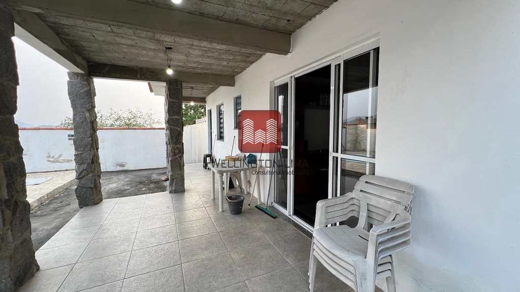 Casa em Queimados, no bairro Queimados