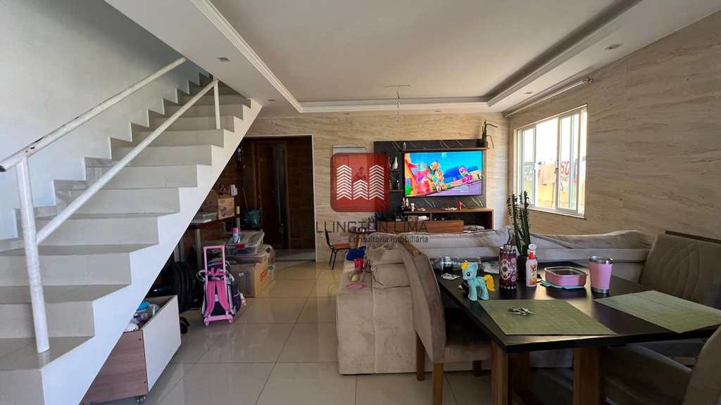 Casa em Queimados, no bairro Vila Pacaembu