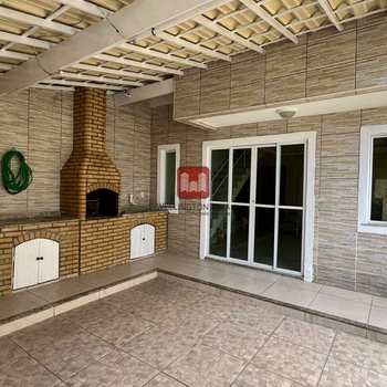 Casa em Queimados, bairro Vila Pacaembu