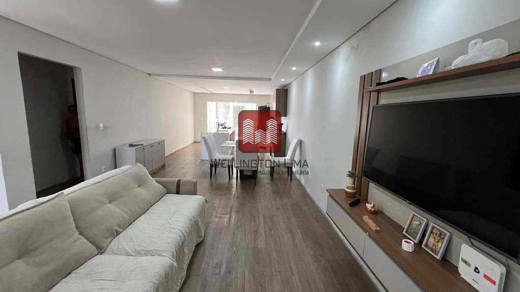 Casa em Queimados, no bairro Vila Pacaembu