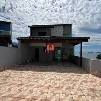Casa de Condomínio em Mangaratiba, bairro Centro