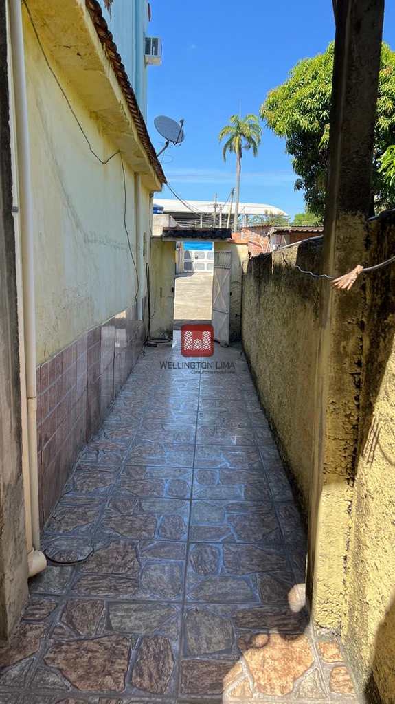 Casa em Queimados, no bairro Vila das Porteiras