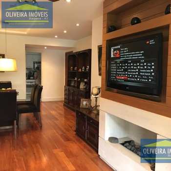 Apartamento em Petrópolis, bairro Itaipava