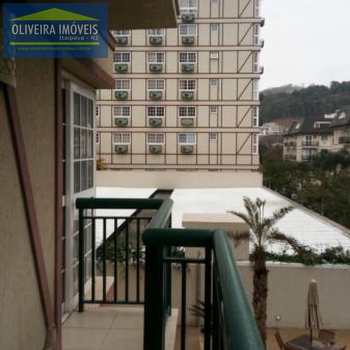 Apartamento em Petrópolis, bairro Itaipava