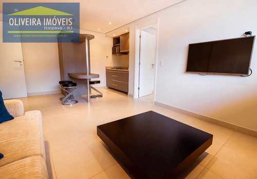 Apartamento, código 81 em Petrópolis, bairro Itaipava