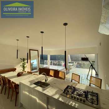 Casa em Petrópolis, bairro Nogueira