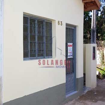 Casa em Amparo, bairro Centro