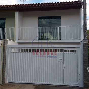 Casa em Amparo, bairro Jardim São Francisco