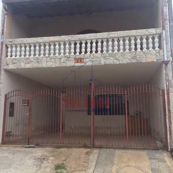 Casa em Amparo, bairro Residencial Santa Maria Amparo