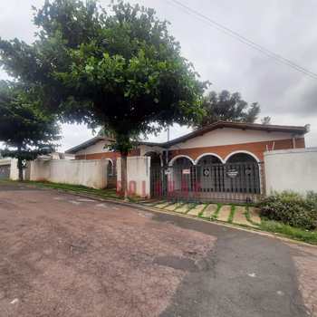 Casa em Amparo, bairro Jardim Itália