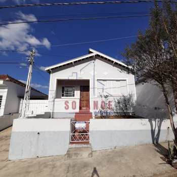 Casa em Amparo, bairro Ribeirão