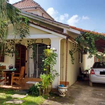 Casa em Bertioga, bairro Indaiá