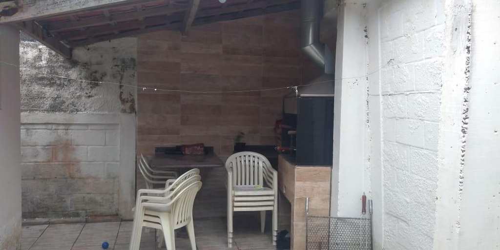 Casa em Itapecerica da Serra, no bairro Jardim Virgínia