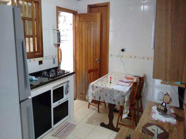 Casa em Itapecerica da Serra, no bairro Jardim Virgínia