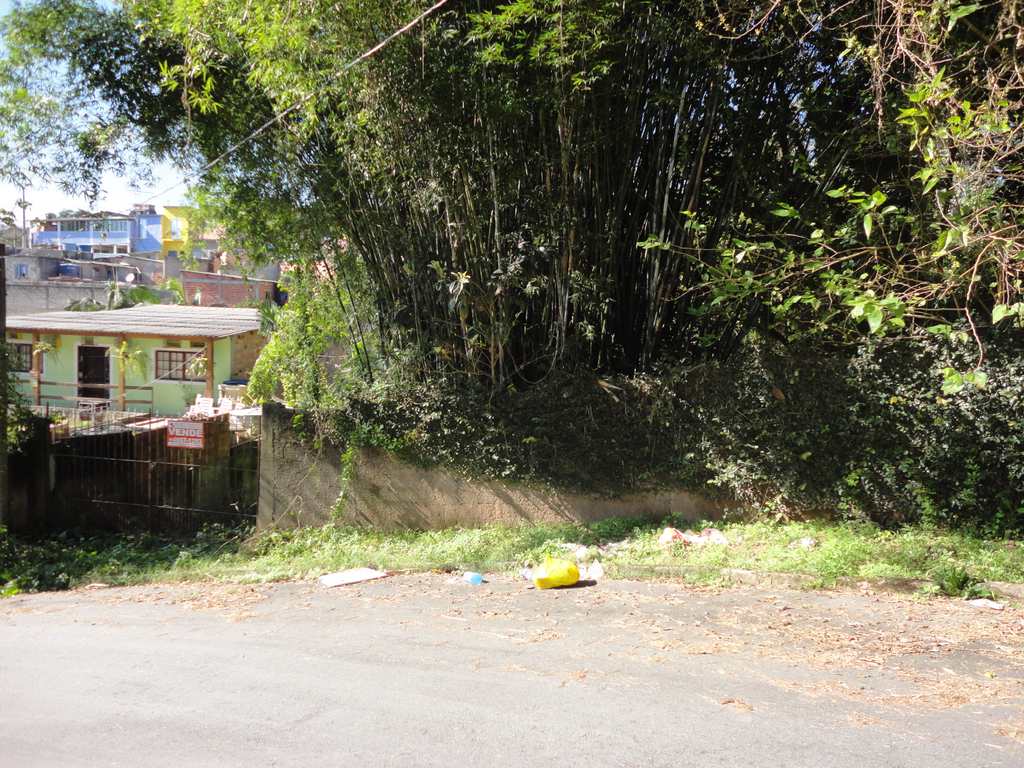 Terreno em Itapecerica da Serra, no bairro Jardim Nisalves