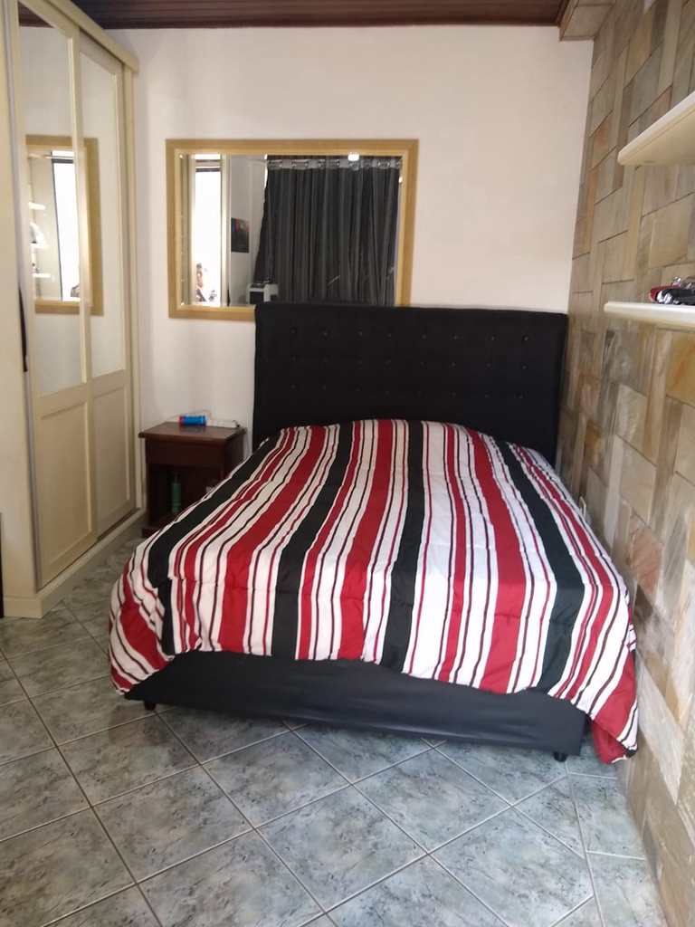 Sobrado em Itapecerica da Serra, no bairro Parque Paraíso
