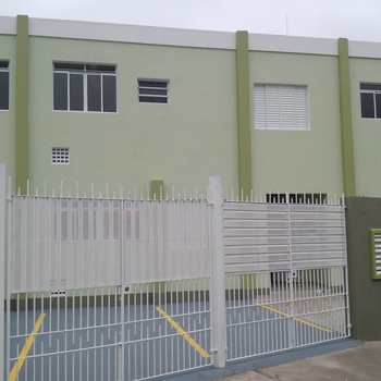 Kitnet em Itapecerica da Serra, bairro Jardim das Palmeiras