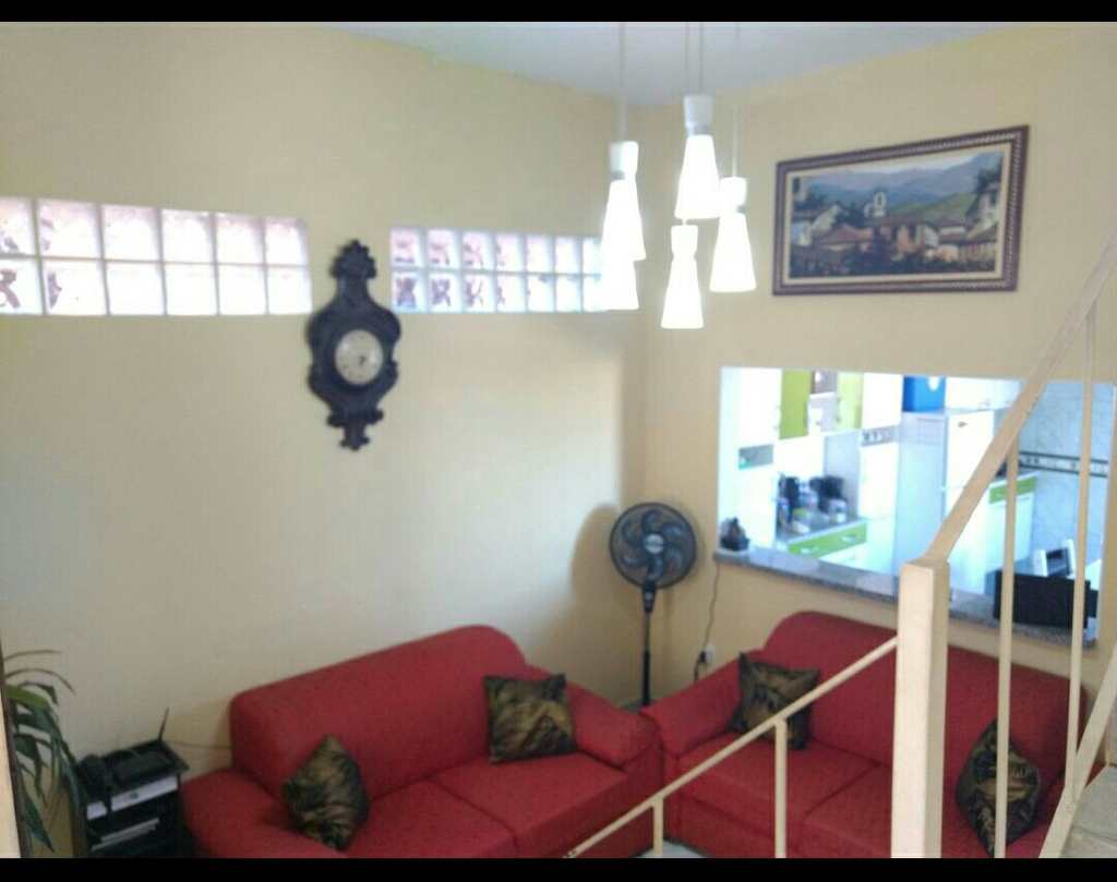 Sobrado em Itapecerica da Serra, no bairro Jardim São Pedro