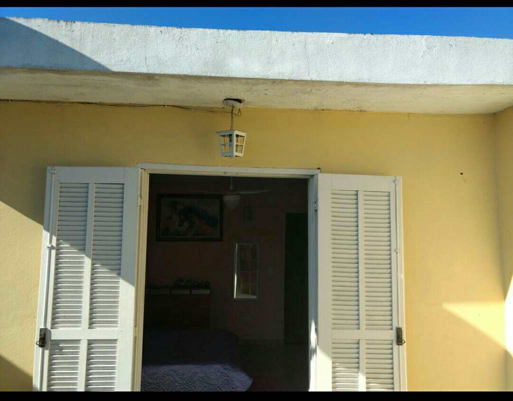 Sobrado em Itapecerica da Serra, no bairro Jardim São Pedro
