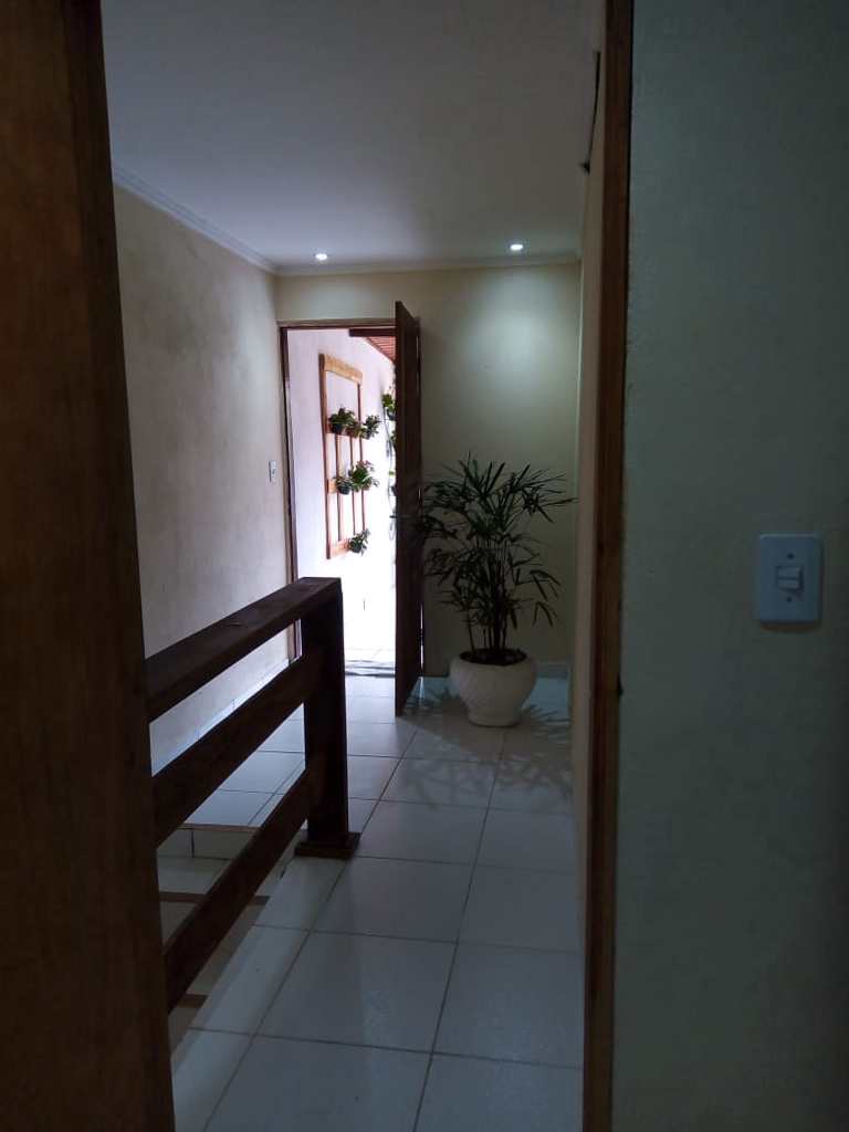 Sobrado em Itapecerica da Serra, no bairro Vila João Montesano
