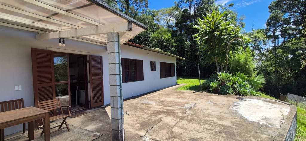 Chácara em Itapecerica da Serra, no bairro da Lagoa