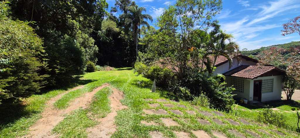 Chácara em Itapecerica da Serra, no bairro da Lagoa