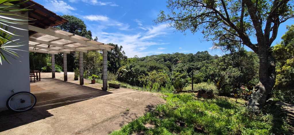 Chácara em Itapecerica da Serra, no bairro da Lagoa