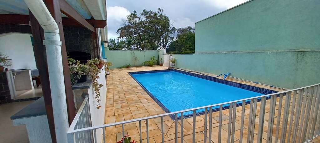Casa em Itapecerica da Serra, no bairro Jardim Marilú