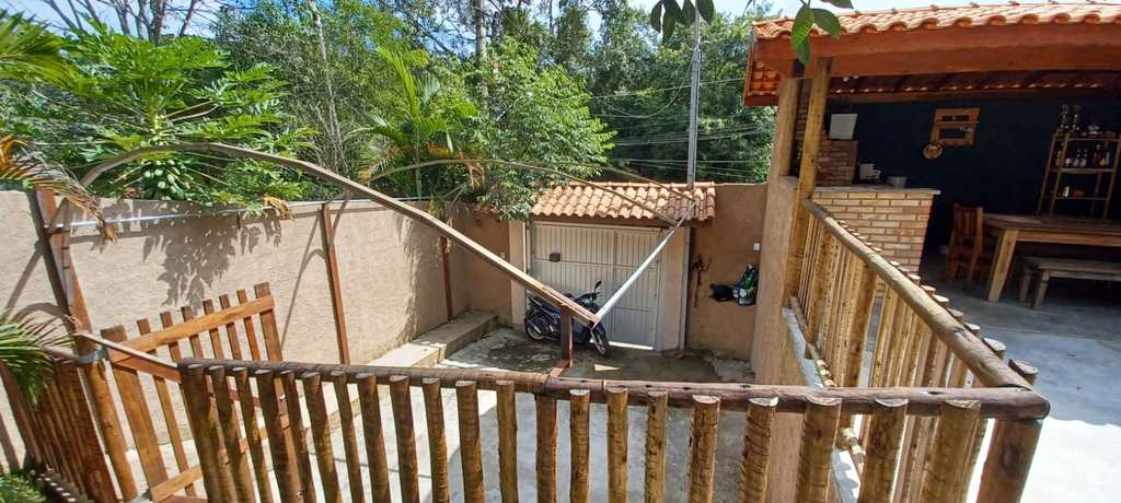 Casa em Itapecerica da Serra, no bairro Itaquaciara