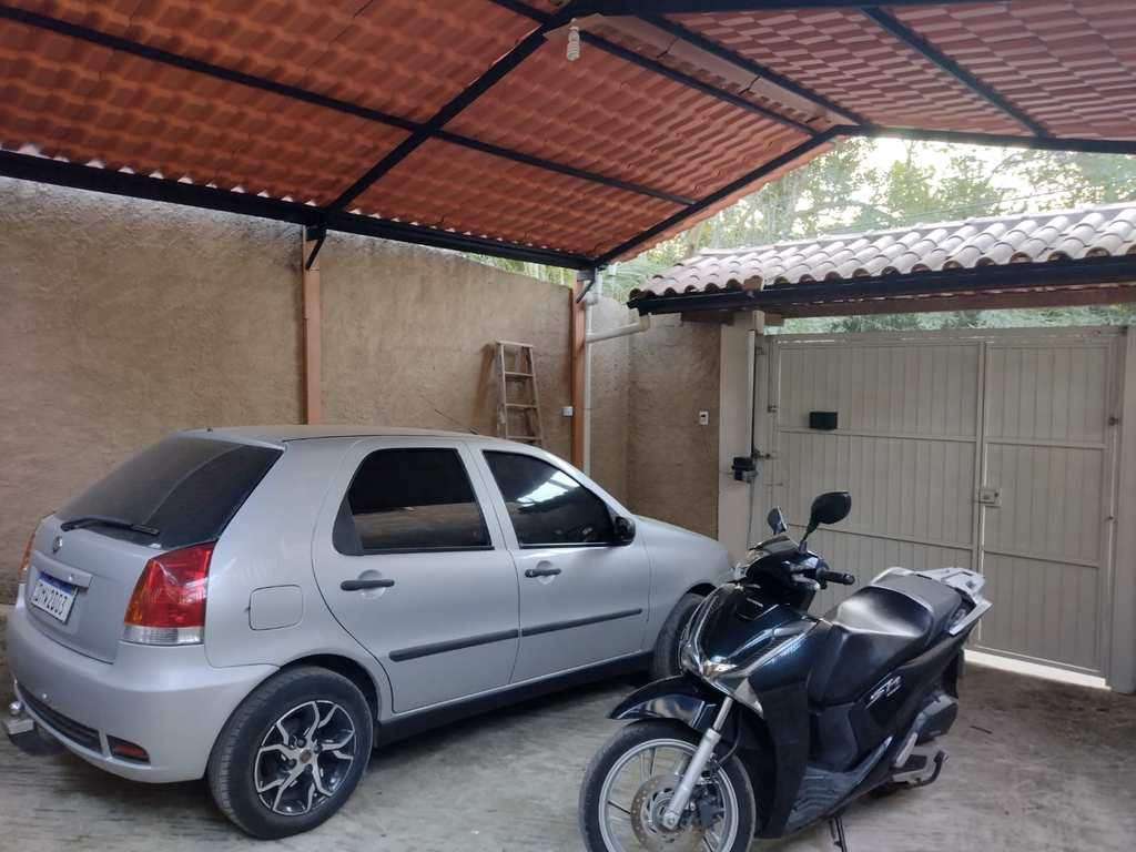 Casa em Itapecerica da Serra, no bairro Itaquaciara
