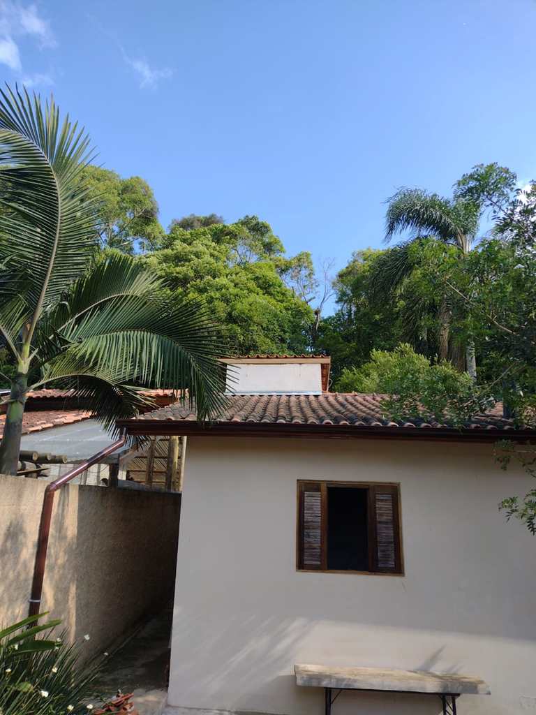 Casa em Itapecerica da Serra, no bairro Itaquaciara