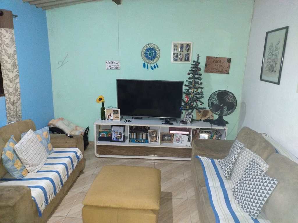 Casa em Itapecerica da Serra, no bairro Itaquaciara