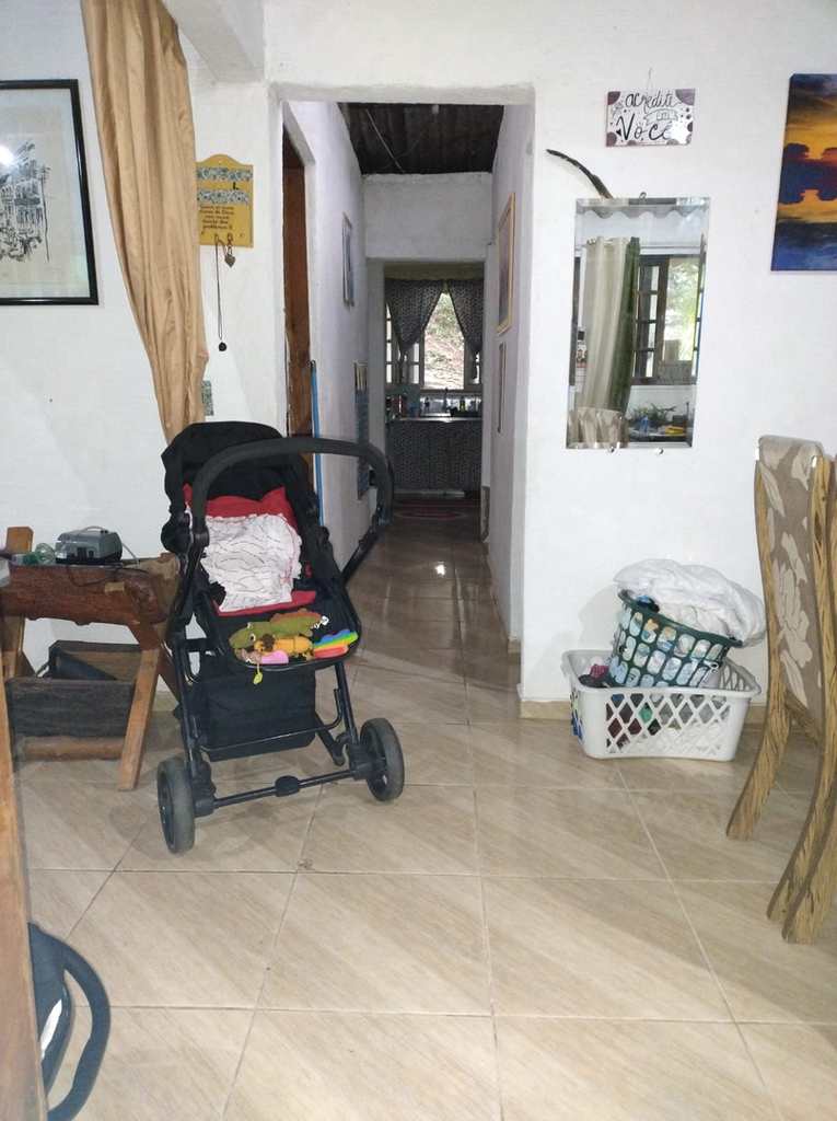 Casa em Itapecerica da Serra, no bairro Itaquaciara