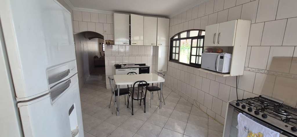 Sobrado em Embu das Artes, no bairro Jardim Pinheirinho