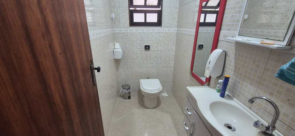 Sobrado em Embu das Artes, no bairro Jardim Pinheirinho