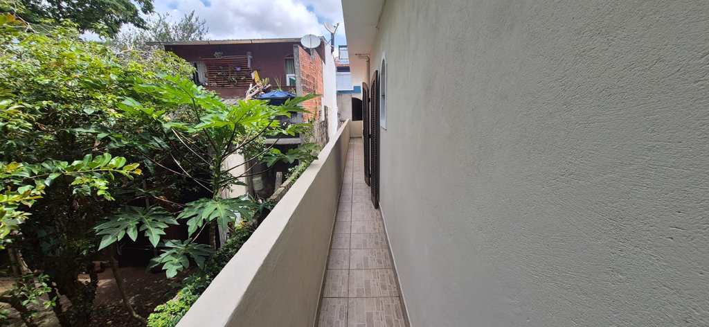 Sobrado em Embu das Artes, no bairro Jardim Pinheirinho
