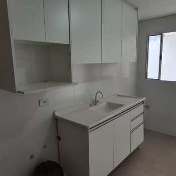 Apartamento em Itapecerica da Serra, bairro Parque Santa Amélia