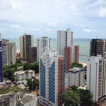 Apartamento em Jaboatão dos Guararapes, bairro Piedade