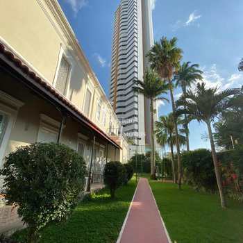 Apartamento em Recife, bairro Casa Forte
