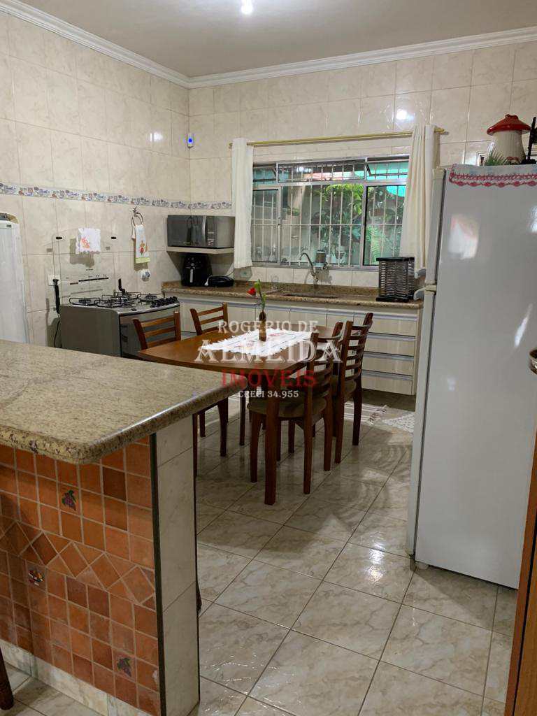 Casa em Itanhaém, no bairro Jardim Palmeiras