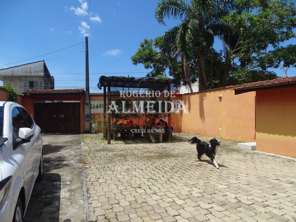 Sobrado em Itanhaém, no bairro Balnerio Gaivota