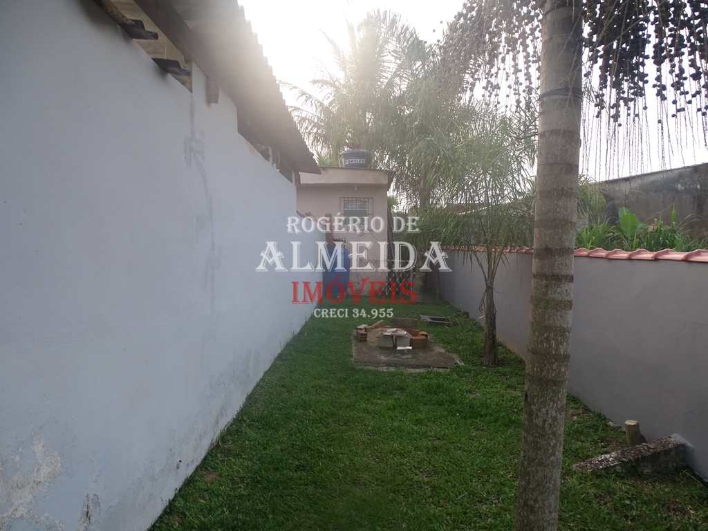 Casa em Itanhaém, no bairro Jd Luizamar Mirim