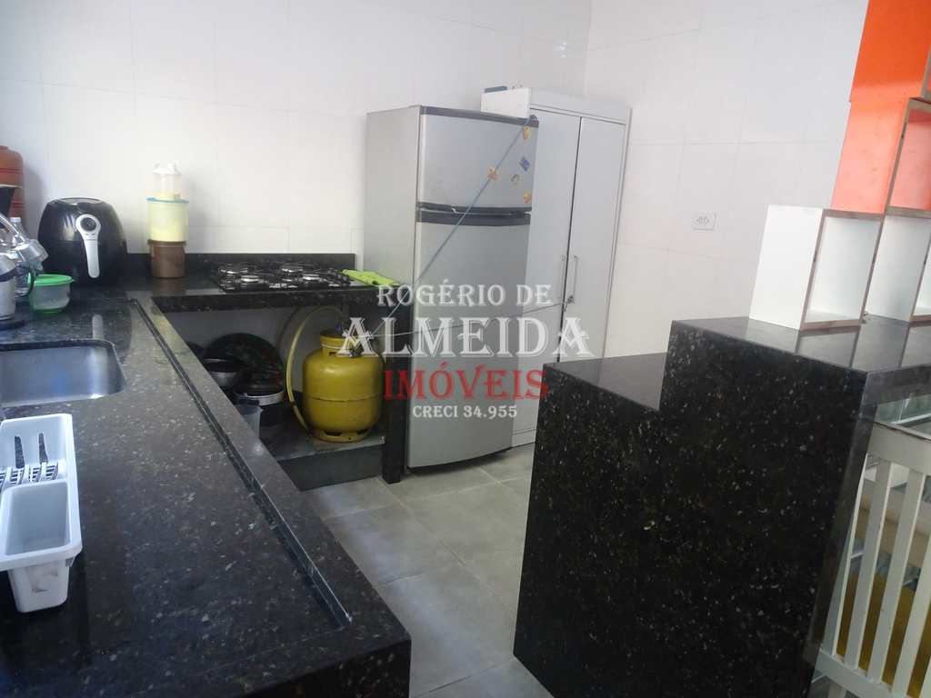 Casa em Itanhaém, no bairro Jardim das Palmeiras