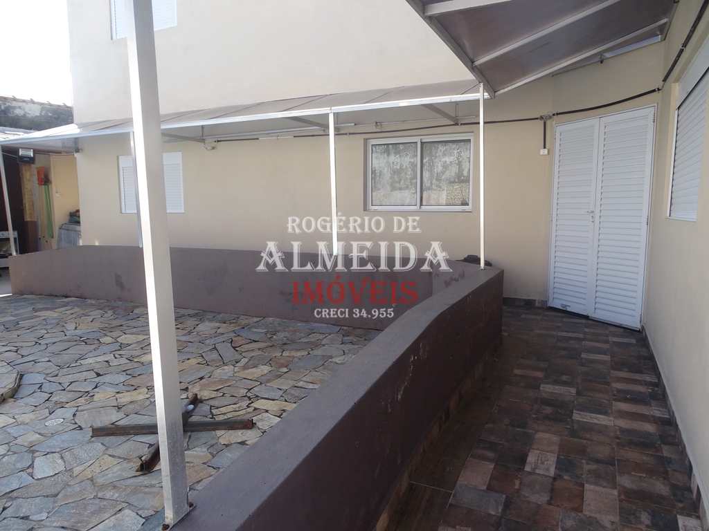 Casa em Itanhaém, no bairro Jardim das Palmeiras