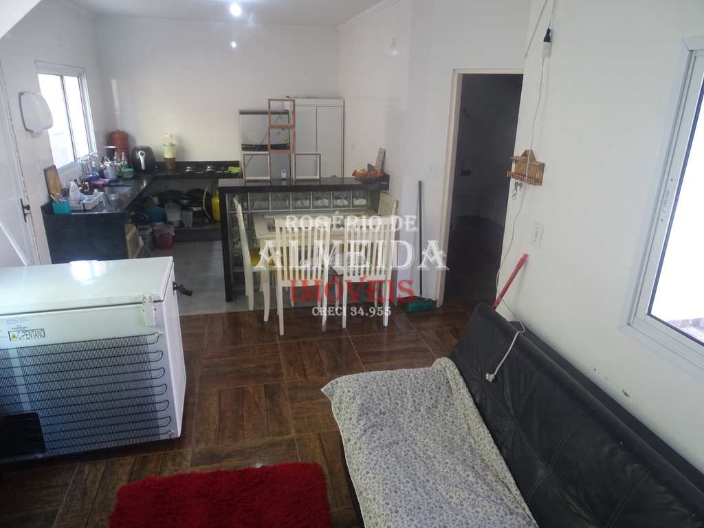Casa em Itanhaém, no bairro Jardim das Palmeiras