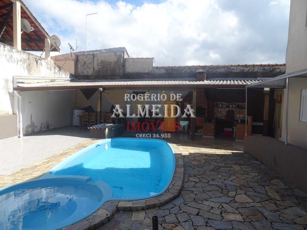 Casa em Itanhaém, no bairro Jardim das Palmeiras