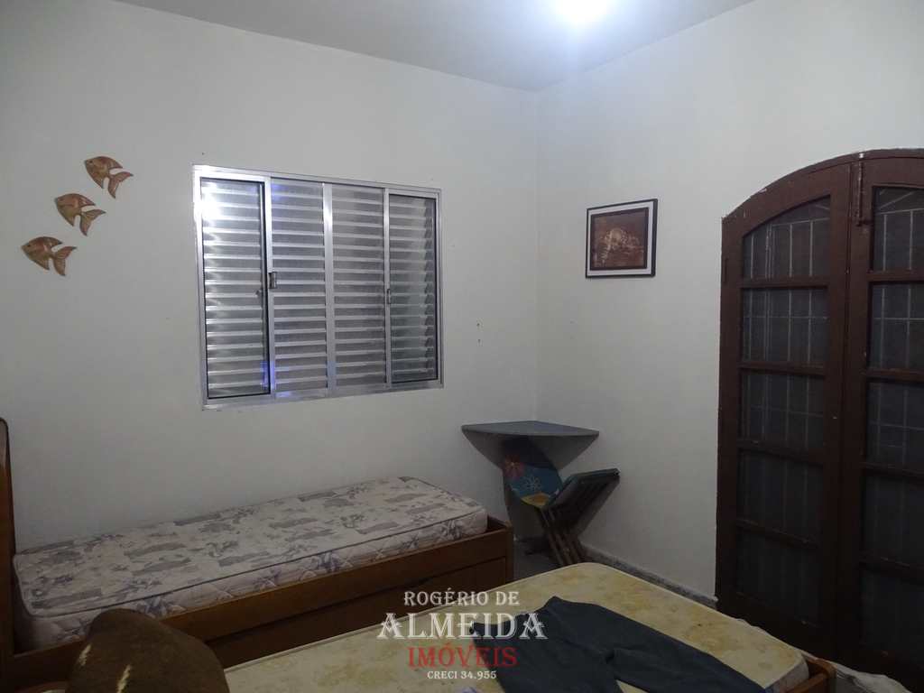 Casa em Itanhaém, no bairro Jardim das Palmeiras